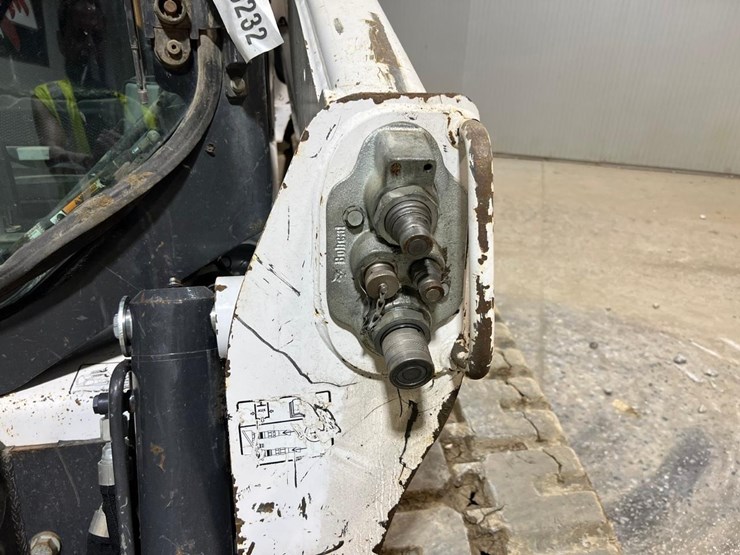 2021-bobcat-t770-image-12