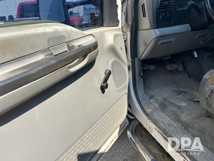 2006-ford-f450-xl-image-22