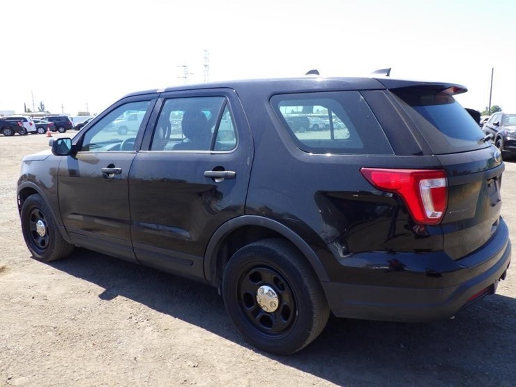 2018-ford-explorer-image-4