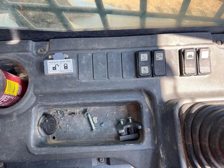 2018-takeuchi-tl12v2-image-29