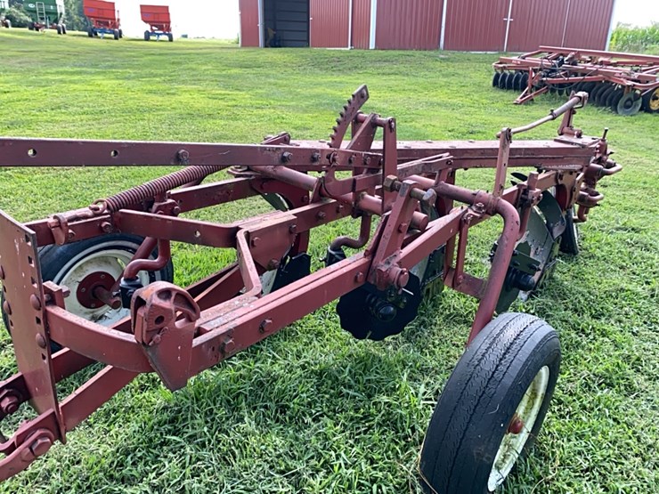 ih-plow-image-5
