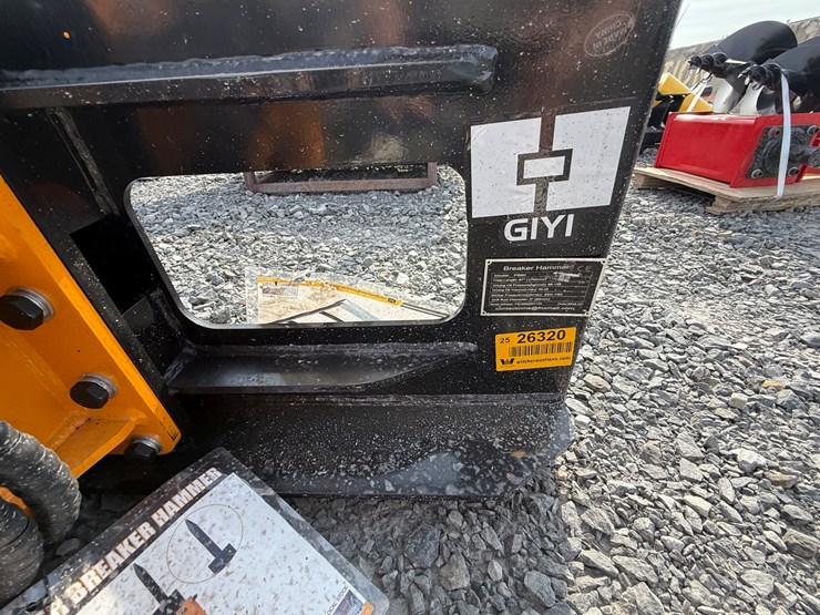 #2000-•-#26320-•-unused-giyi-skid-steer-breaker-psc6802507144-image-10