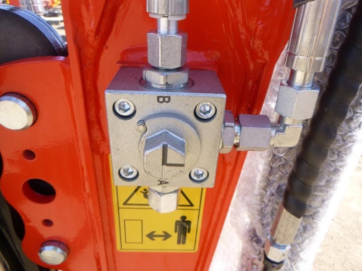2025-tpm-16-hydraulic-excavator-image-13