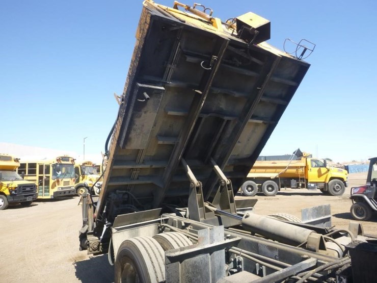 2006-international-durastar-4300-image-12