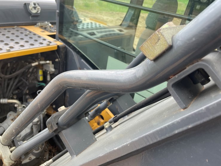 deere-160d-lc-image-44