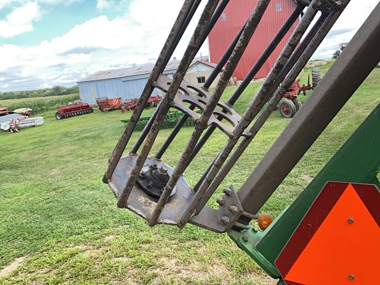 john-deere-200-image-30