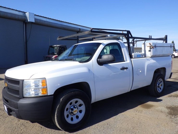 2013-chevrolet-1500-image-1
