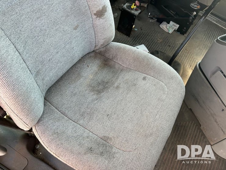 2001-freightliner-dry-tender-truck-(cp0656,-unit-28070)-image-30