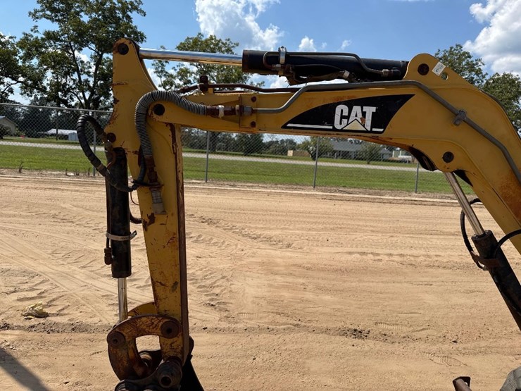 caterpillar-301.5-image-18