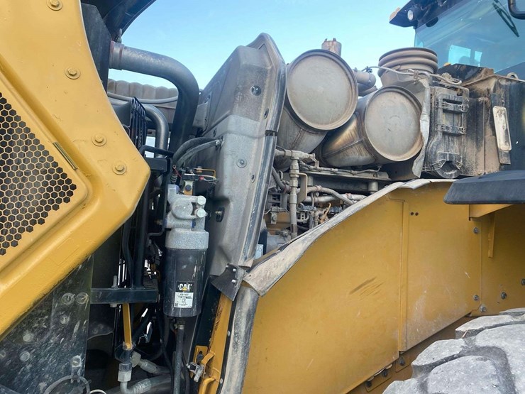 2019-caterpillar-966m-image-34