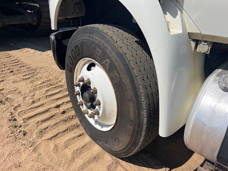 2012-international-durastar-4400-image-27