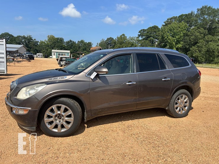 2011-buick-enclave-image-1