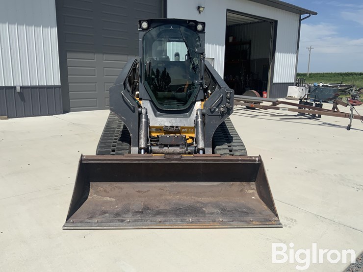 2017-deere-333g-image-2