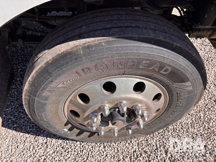 2005-kenworth-t800-image-44