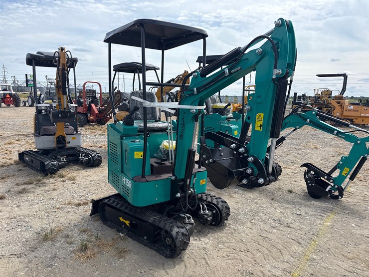 #220-•-#26491-•-unused-cfg-h15r-mini-excavator-h15r20250706b8020-image-2