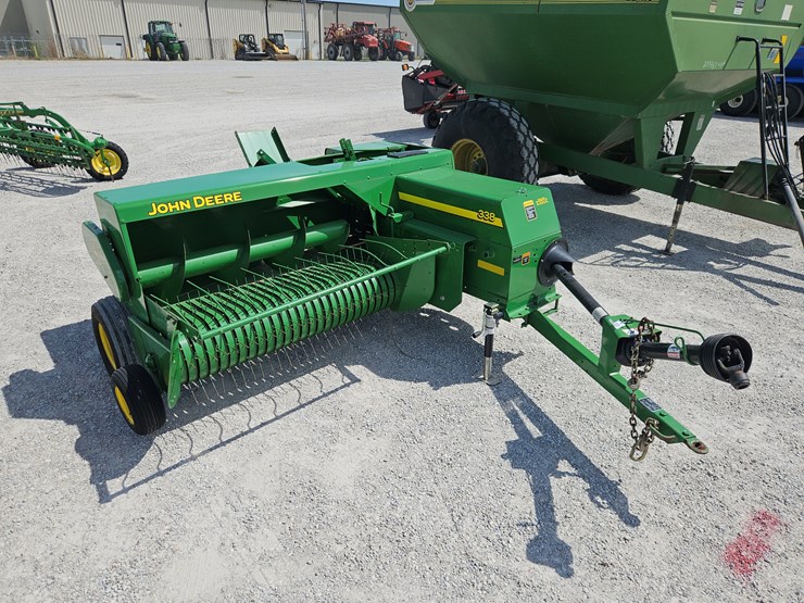 2011-john-deere-338-image-1
