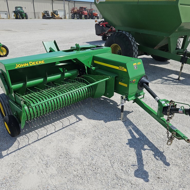 2011 JOHN DEERE 338