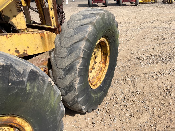 #2010-•-austin-western-road-grader-image-10
