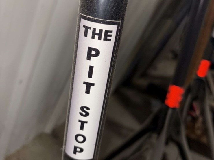 (6)-pit-stop-trailer-locaters,-12v,-(2)-pcs-reflective-tape,-with-covers-image-6
