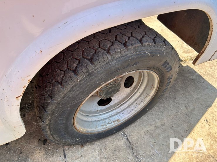2006-ford-f450-xl-image-19
