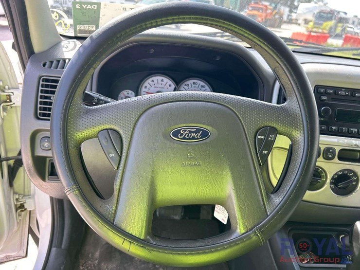 2007-ford-escape-image-13