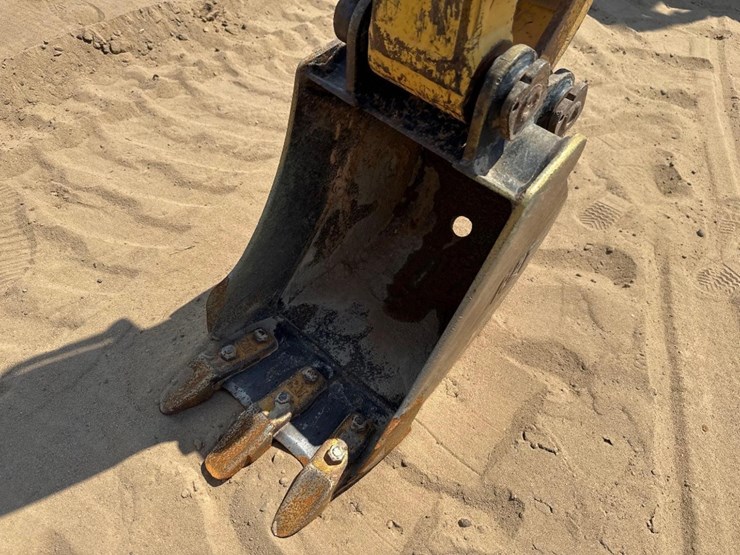 2018-caterpillar-301.7d-image-22