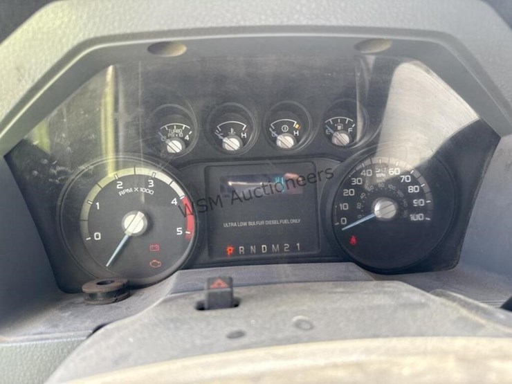 2015-ford-f550-image-17
