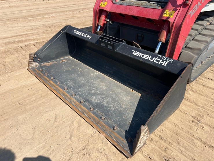2018-takeuchi-tl8-image-18