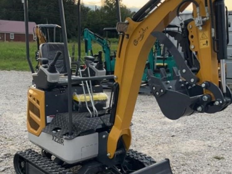 2025-cfg-xz20r-mini-excavator-image-3