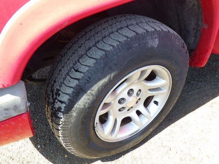 2004-dodge-dakota-image-13