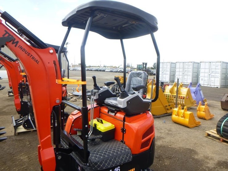2025-tpm-16-hydraulic-excavator-image-16