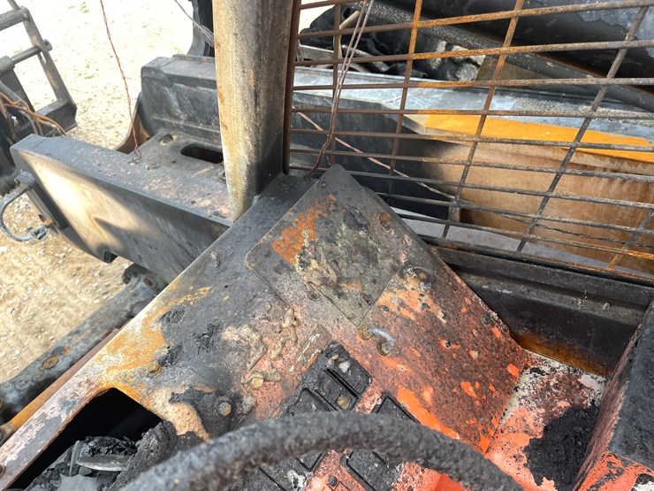 #2059-•-lull-telehandler-*non-runner*-*fire-damage*-image-63