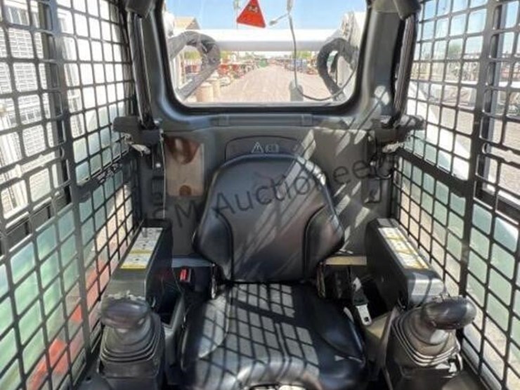2018-bobcat-t750-image-24