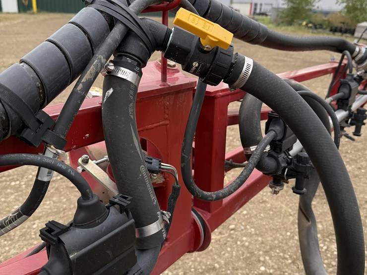 2020-case-ih-patriot-4440-image-35