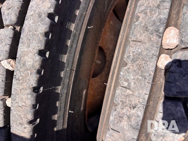 2005-kenworth-t800-image-33