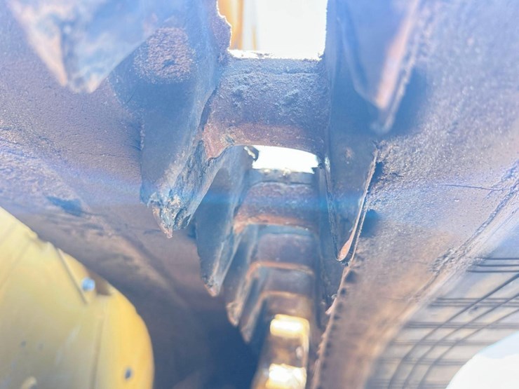2019-caterpillar-299d2-xhp-image-12