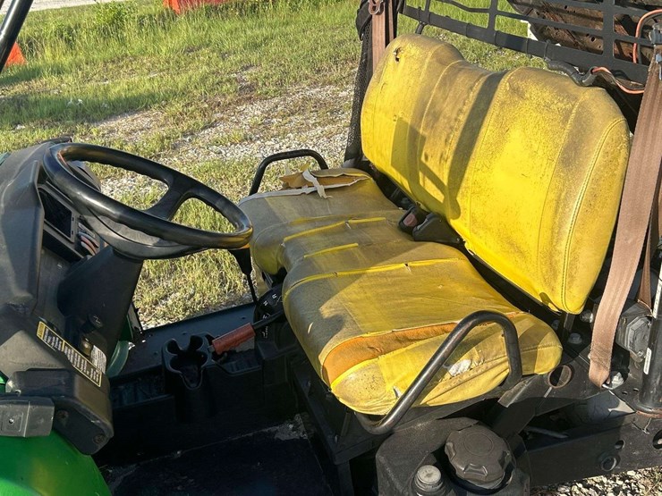 john-deere-gator-image-11