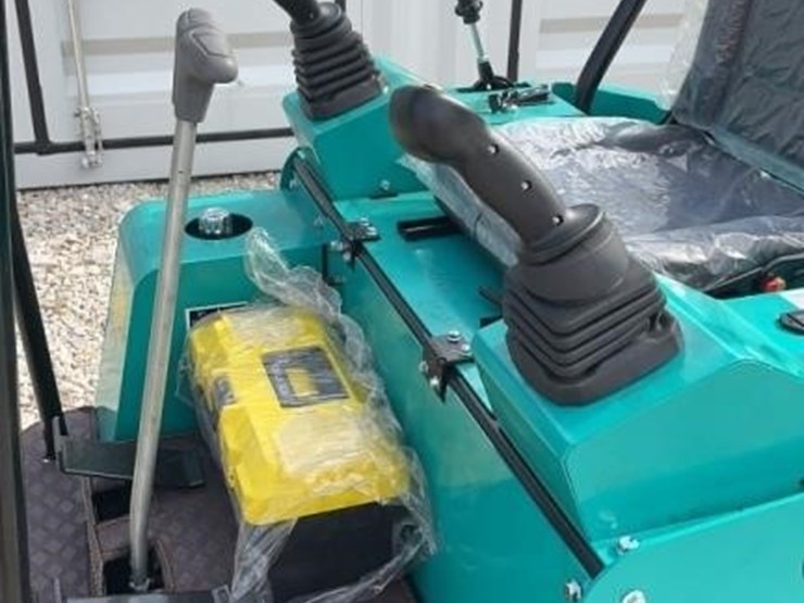 2025-cfg-h15r-mini-excavator-image-7