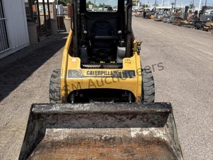 caterpillar-216b-image-3