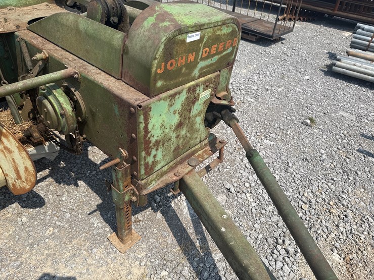 john-deere-24t-image-9