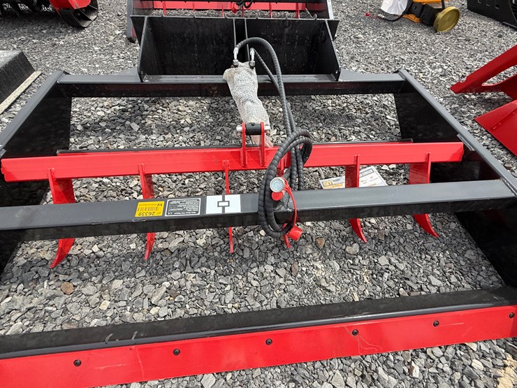 #2000-•-#26339-•-unused-giyi-70"-skid-steer-flat-ripper-pdstq250792-image-7