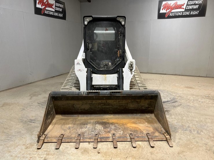 2021-bobcat-t740-image-8