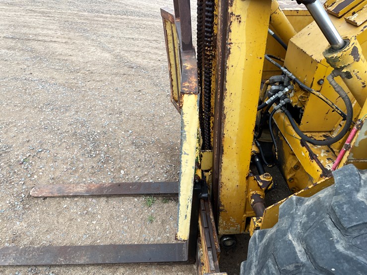 #2140-•-hull-706e-lift-truck-image-7