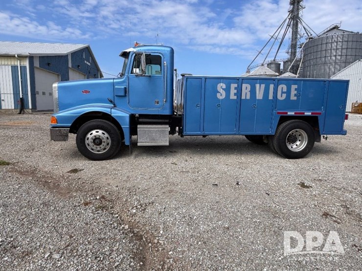 1988-peterbilt-377-image-18