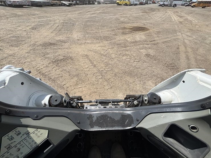 2017-bobcat-t770-image-21