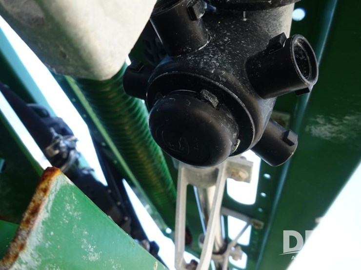 2019-john-deere-f4365-image-97