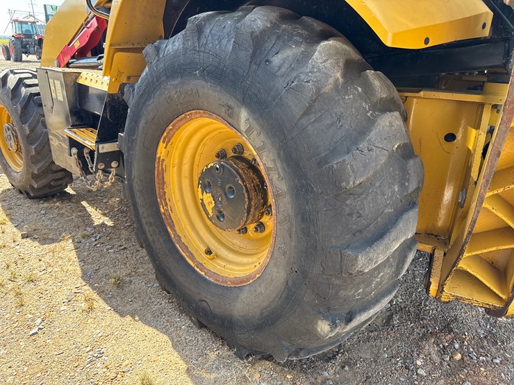 #160-•-#27079-•-caterpillar-f20f-2-4x4-backhoe-loader-image-7
