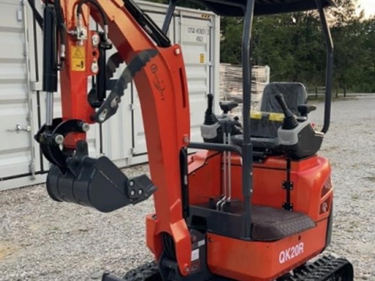 2025-cfg-qk20r-mini-excavator-image-2