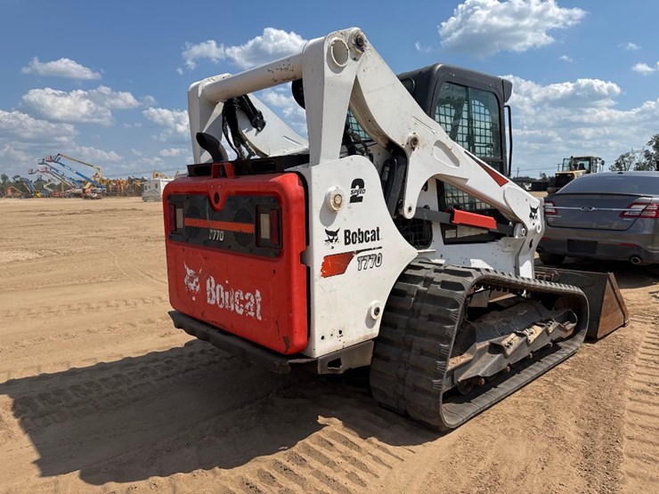 2021-bobcat-t770-image-6