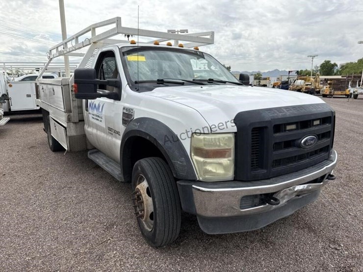 2010-ford-f550-image-3